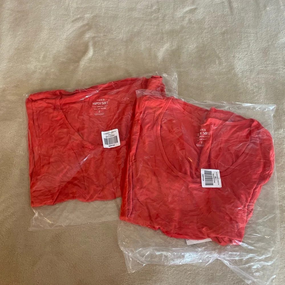 Torrid Super Soft Lightweight Top - Sizes 2X & 3X - Picture 14 of 14